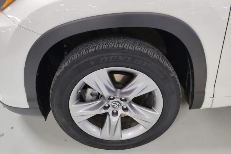 Used Toyota Highlander 2018 2.0T Four-Wheel Drive Luxury Version 7 Seats China VI Standard