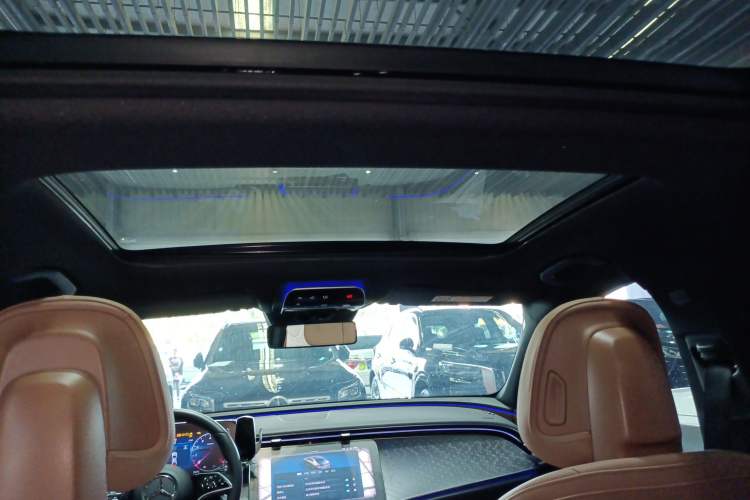 Used Mercedes-Benz E-Class 2025 E 260 L
