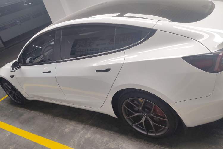 Used Tesla Model 3 2021 Revised Version II – Performance High-Performance All-Wheel-Drive Edition
