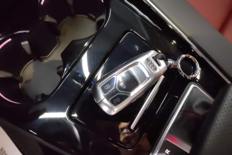 Used Audi A4L 2025 2 Million Units Enjoyment Version 40 TFSI Luxury Dynamic Edition
