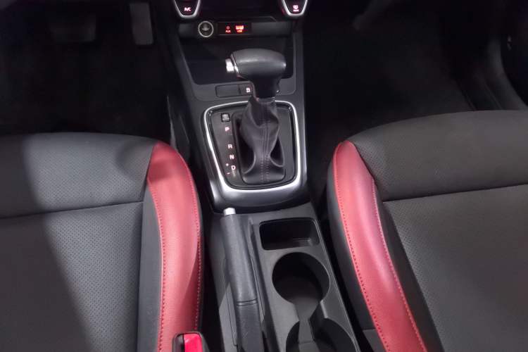 Used Kia KX Cross 2019 1.6L Automatic Dynamic Sunroof Version China VI