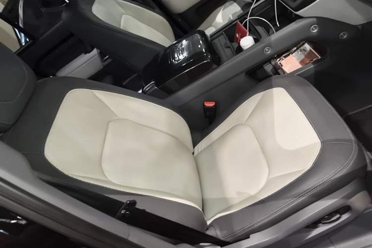 Used Land Rover Defender 2023 110 3.0T P400 Dark Edition