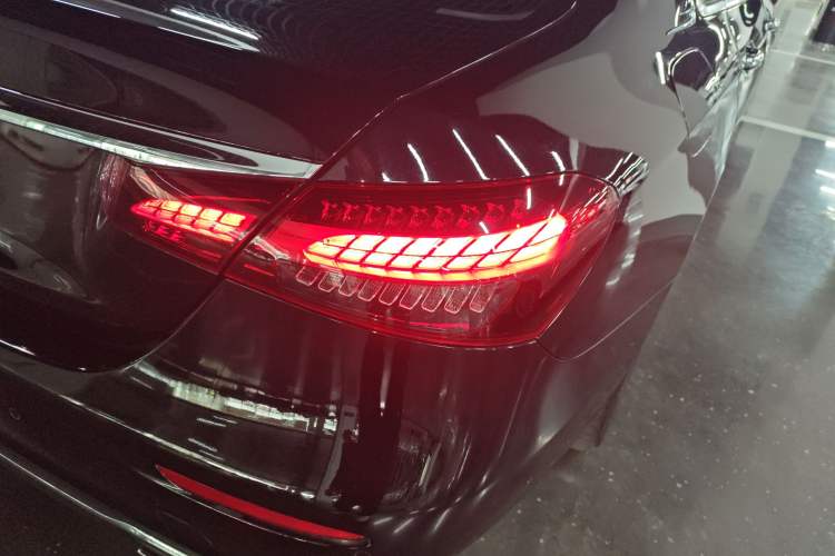 Used Mercedes-Benz E-Class 2023 Facelift E 260 L
