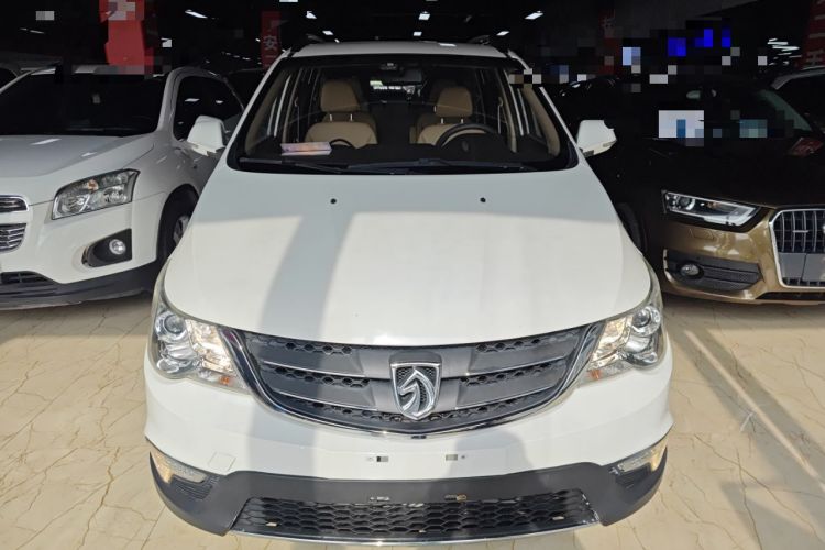Used Baojun 730 2014 1.5L manual Comfort version 7 seats