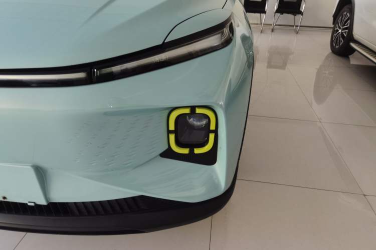 Used Geometry E Firefly 2022 401 km Linglong Tiger 4 Seats
