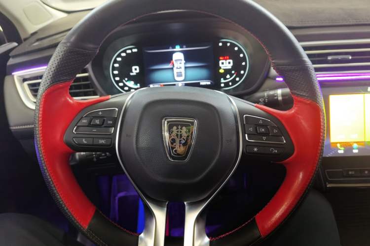 Used Roewe i5 2020 1.5L Automatic 4G Connect Luxury Flagship Edition
