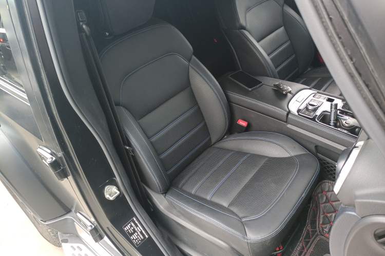 Used Beijing Auto BJ40 2023 2.0D Automatic Four-Wheel Drive Blade Hero Edition Adventurer Type
