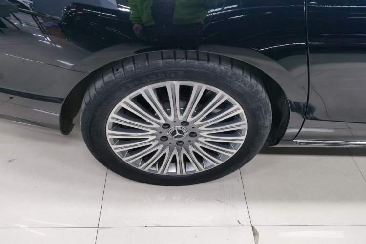 Used Mercedes-Benz E-Class New Energy 2022 Facelift E 350 e L Plug-in Hybrid Sedan
