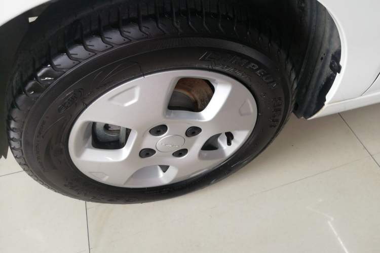 Used Roewe Clever 2021 302 km New Four-Seater Super-Efficient Version
