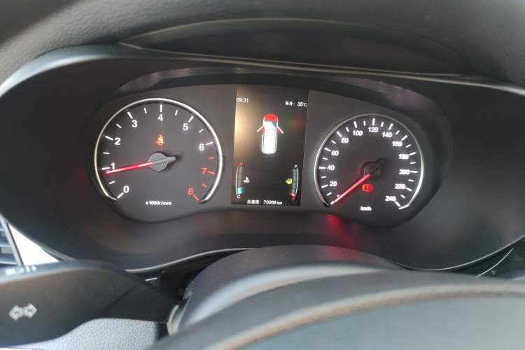 Used BYD Song MAX 2018 1.5T Manual Smart Connect Luxury 6-Seater
