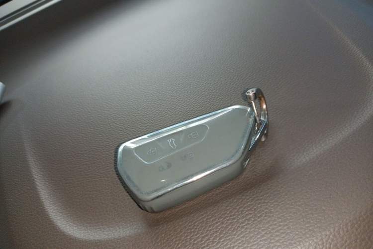 Used Volkswagen Viloran 2022 380TSI Luxury Edition
