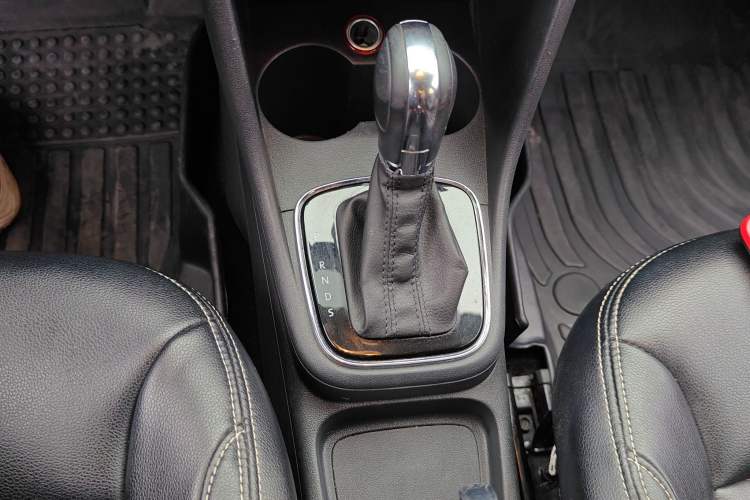 Used Volkswagen Polo 2016 1.6L Automatic Comfort Model
