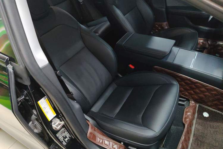 Used Tesla Model 3 2023 Rear-Wheel-Drive Version
