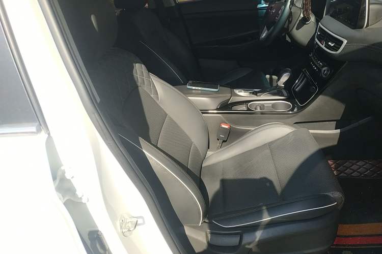 Used Hyundai Tucson 2020 280TGDi Two-Wheel-Drive GLS Fashion Edition China VI Standard
