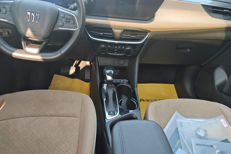 Used Buick Encore PLUS 2023 Smart Fun Edition
