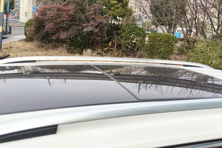 Used Volkswagen Tiguan L 2019 330TSI Automatic Two-Wheel Drive Smart Luxury Version China V Emission Standard