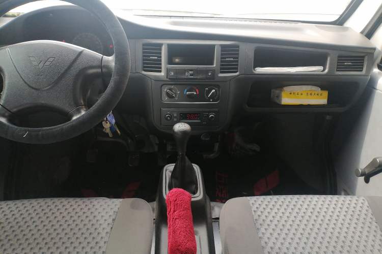 Used Wuling Zhiguang 2023 1.5L Practical Version 5/7 Seats