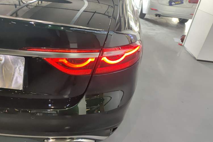 Used Jaguar XFL 2023 XFL 2.0T P250 Two-Wheel-Drive Elite Sport Edition
