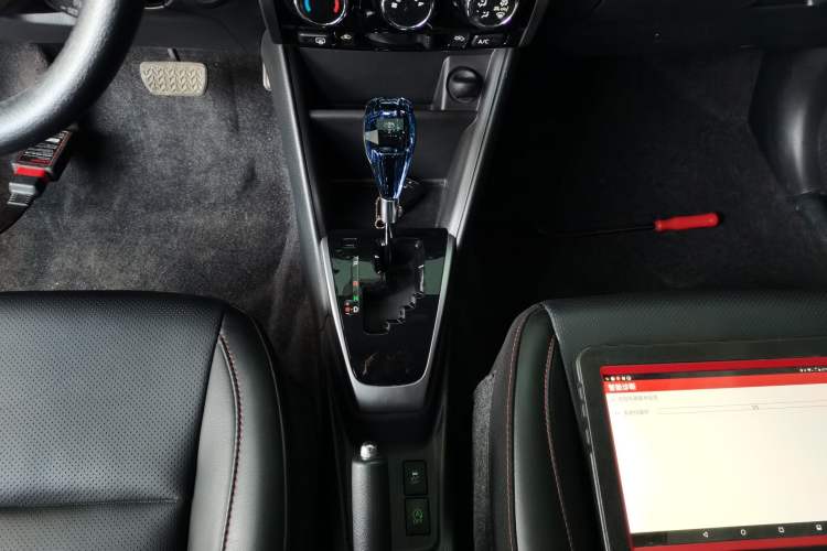 Used Toyota YARiS L 2022 X-Trail 1.5L CVT Luxury PLUS Edition
