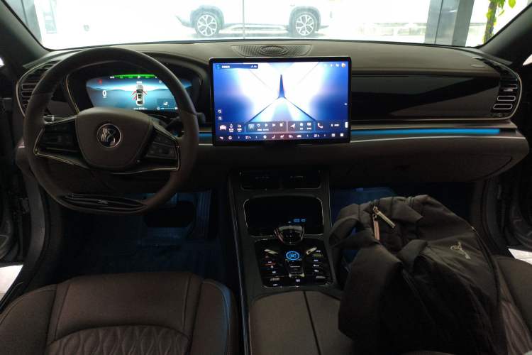 Used BYD Han 2024 DM-i Glory Edition 121KM Premium Model