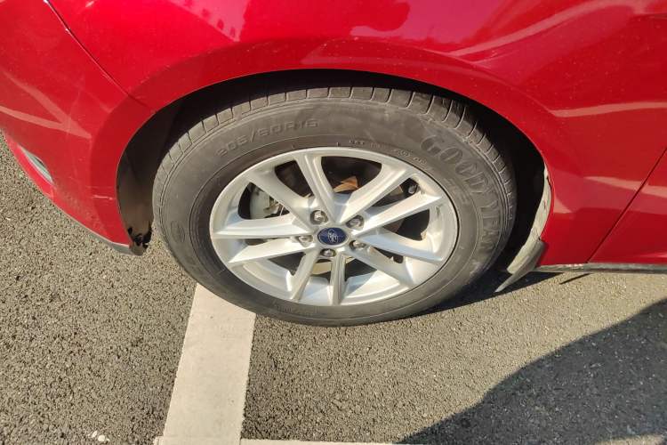 Used Ford Focus 2015 Sedan 1.6L Automatic Trend Model
