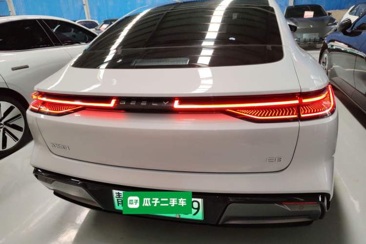 Used  E8 2024 665 km Range Rear-Drive Starship Long-Range Version
