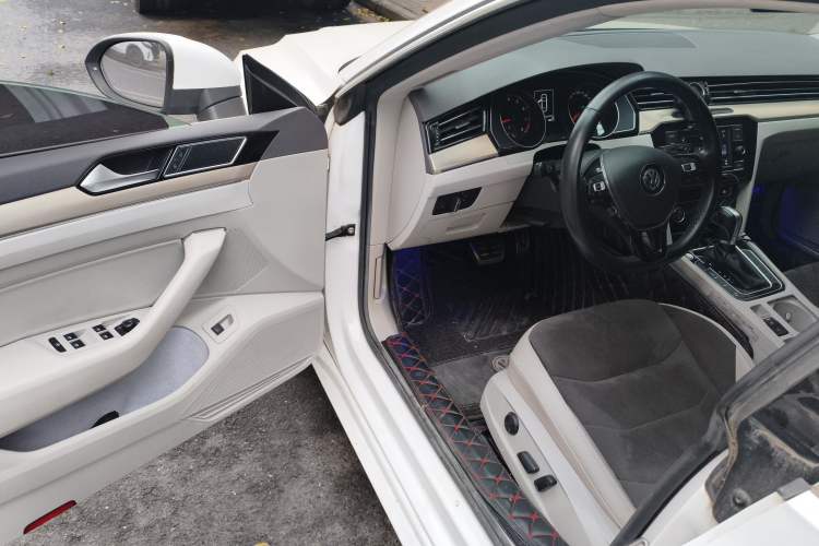 Used Volkswagen FAW-Volkswagen CC 2019 330TSI Huayan Edition China VI
