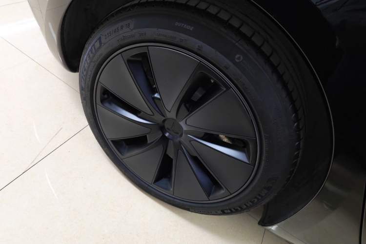 Used Tesla Model 3 2023 Rear-Wheel-Drive Version
