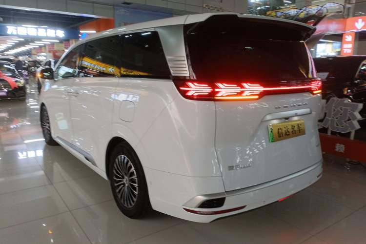 Used Denza D9 2024 DM-i 980 Four-Wheel Drive Flagship Model