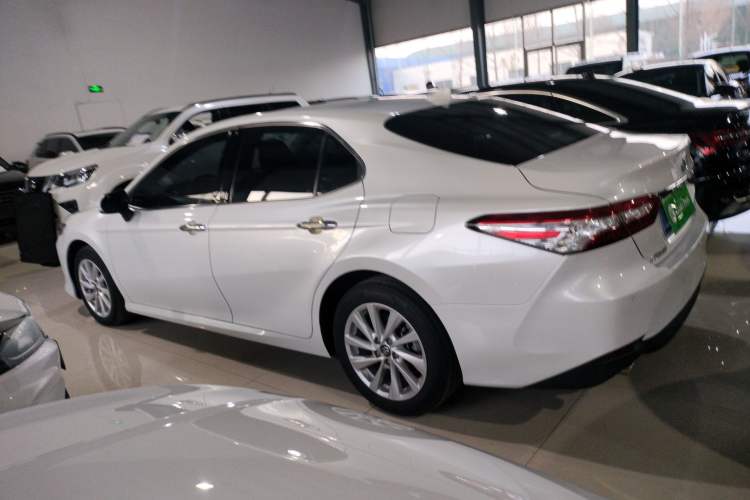 Used Toyota Camry 2021 2.0G Luxury Edition
