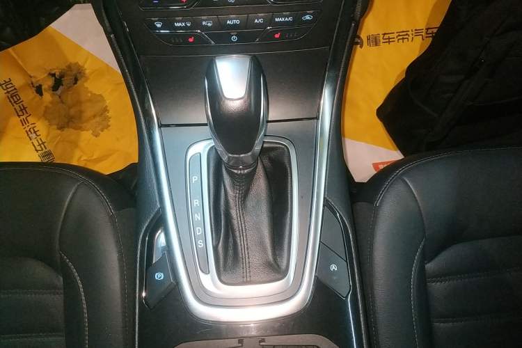 Used Ford Edge 2018 EcoBoost 245 Two-Wheel-Drive Titanium 7-Seater China V Standard
