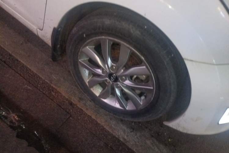 Used Hyundai Elantra 2015 1.6L Manual Leading Model
