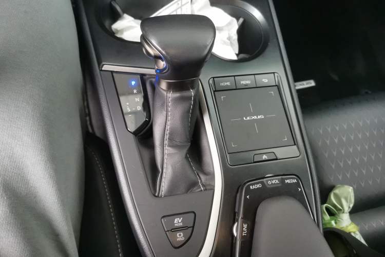 Used Lexus UX 2020 260h Explore-Cool Edition