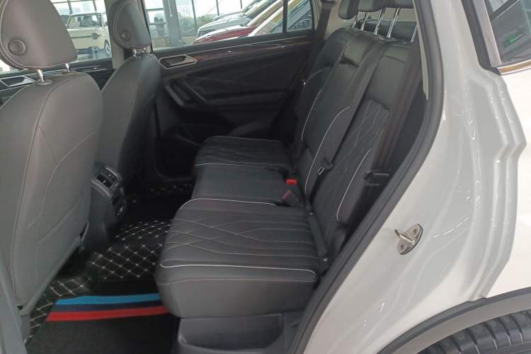 Used Volkswagen Tiguan L 2022 330TSI Automatic Two-Wheel Drive Smart Edition
