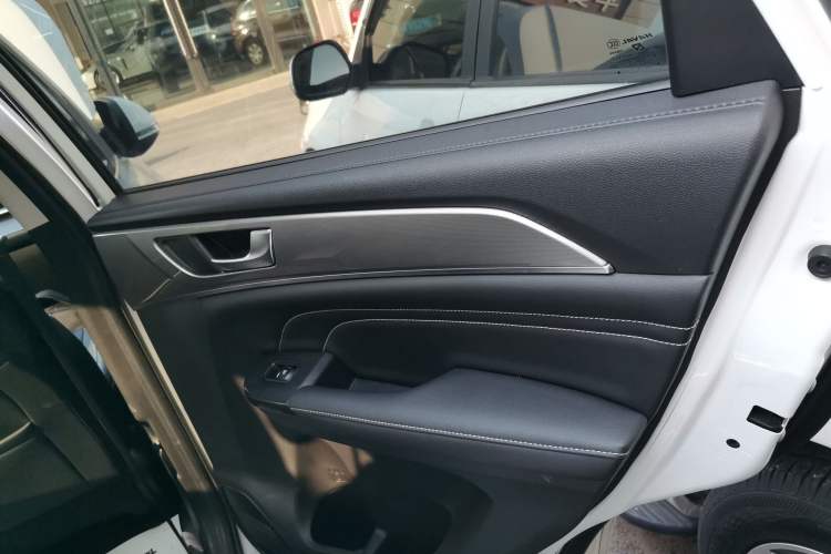 Used Haval M6 2021 PLUS 1.5T DCT Luxury Smart Connectivity Model
