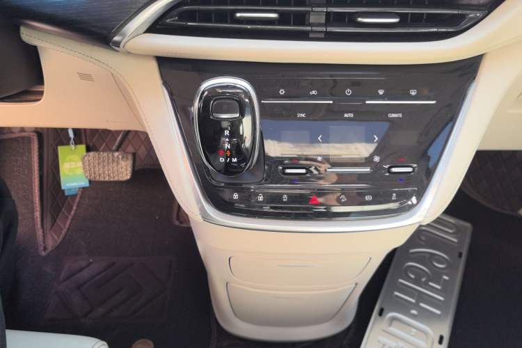 Used Buick GL8 2020 Avenir Avia Six-Seat Deluxe Edition
