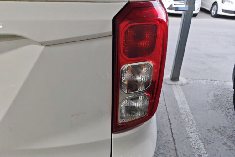 Used Wuling Hongguang 2019 1.5L S Comfort Edition China VI LAR
