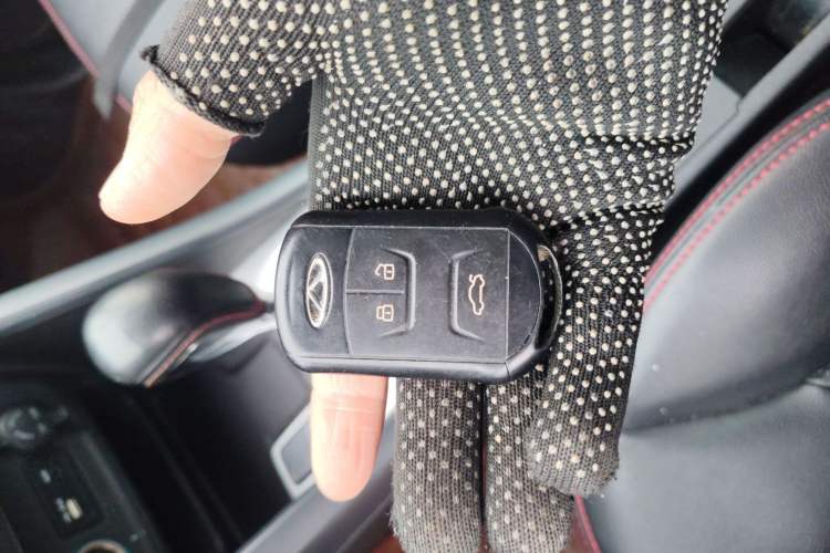 Used Chery Tiggo 5 2014 2.0L CVT Joyful Edition