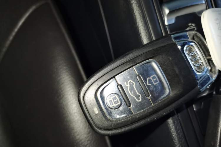 Used Audi A5 2013 Cabriolet 40 TFSI
