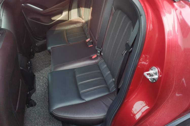 Used Mazda CX-4 2018 2.0L Automatic Two-Wheel Drive Blue Sky Luxury Edition
