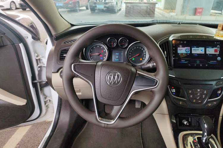 Used Buick Regal 2015 2.0L Leading Fashion Edition
