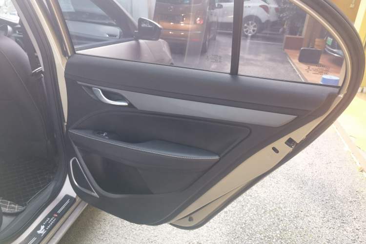 Used Geely Auto Emgrand 2021 UP 1.5L CVT Luxury Model
