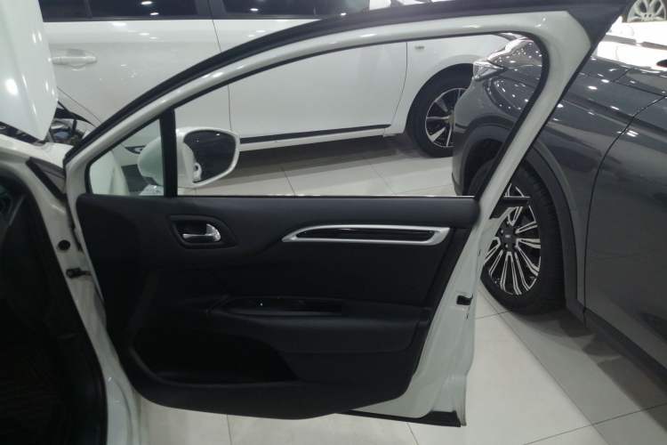 Used Citroen C4L 2015 1.8L Automatic Luxury Edition
