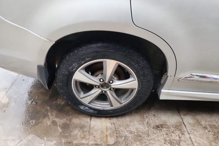 Used Haval H6 2013 Upgraded Model 1.5T Manual Two-Wheel Drive Elite Version
