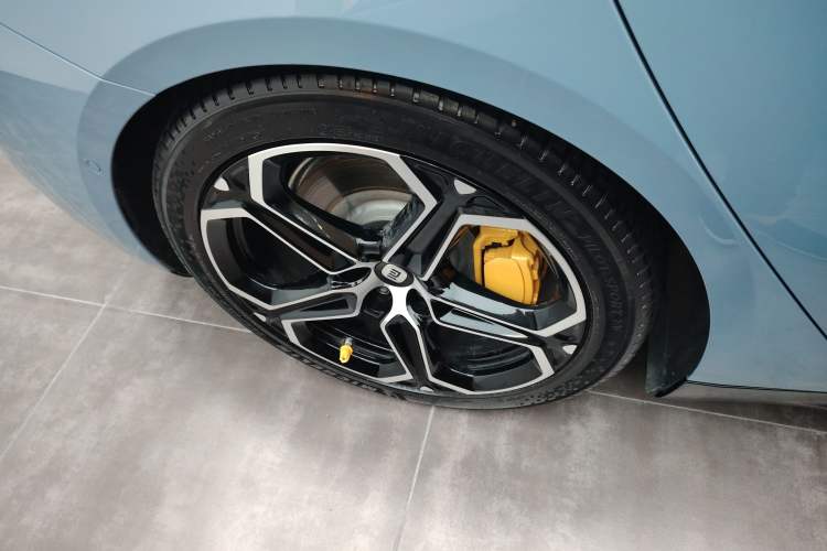 Used  SU7 2024 Four-Wheel Drive Ultra-Long Range Advanced Intelligent Driving Max Edition
