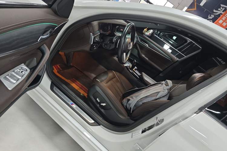 Used BMW 5 Series 2023 Restyled 530Li Leading Edition M Sport Package
