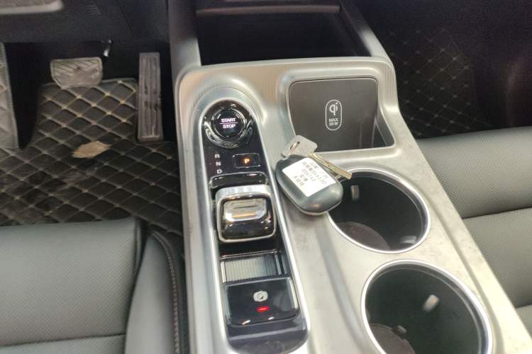 Used GAC Trumpchi Trumpchi E8 2024 Honor Series 2.0L Honor Edition