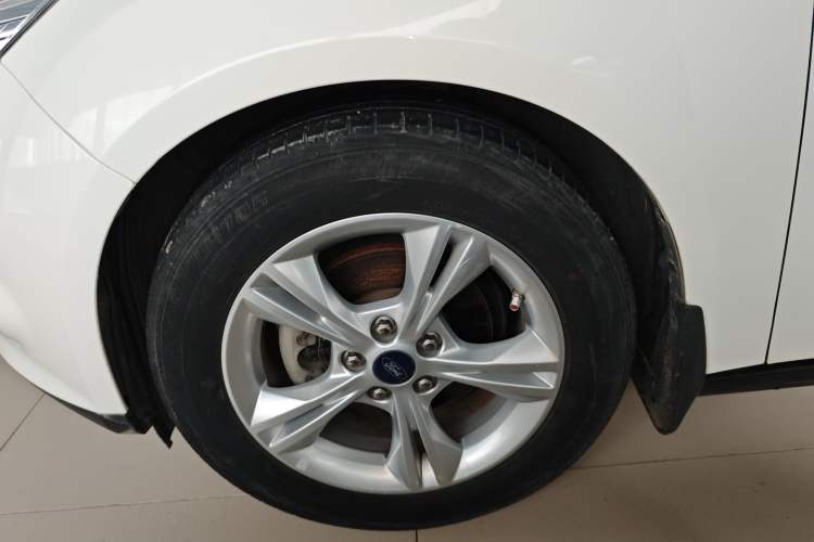 Used Ford Focus 2012 Sedan 1.6L Manual Fashion Edition
