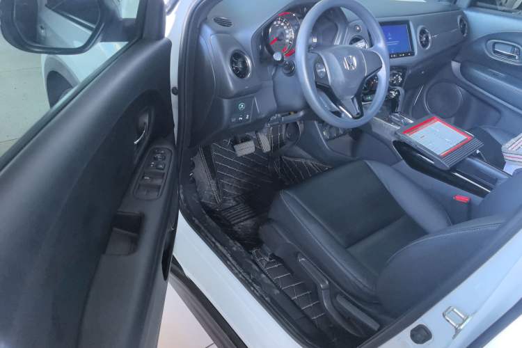 Used Honda XR-V 2017 1.8L EXi CVT Comfort Version
