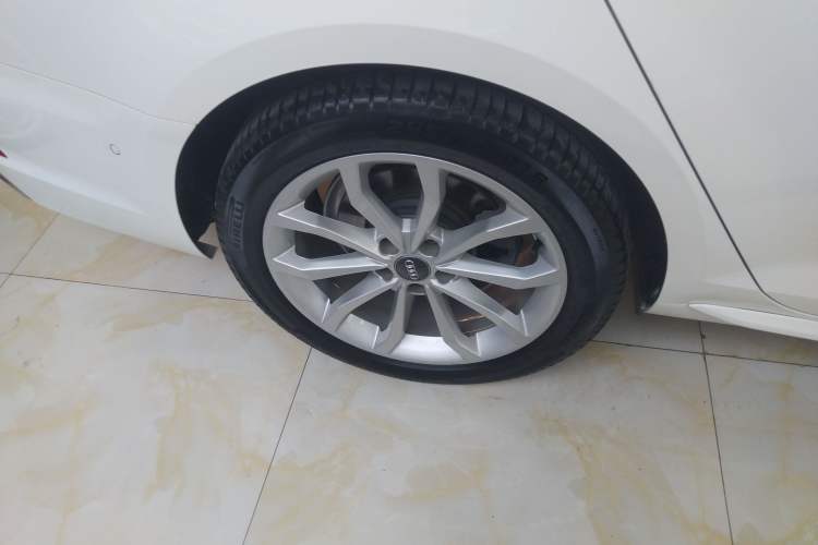 Used Audi A4L 2019 40 TFSI Fashion Edition China VI Emission Standard